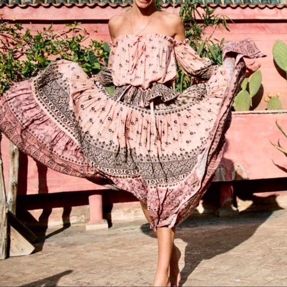 Spell & the Gypsy Collective Lion Hear peasant top - Picture 3 of 12